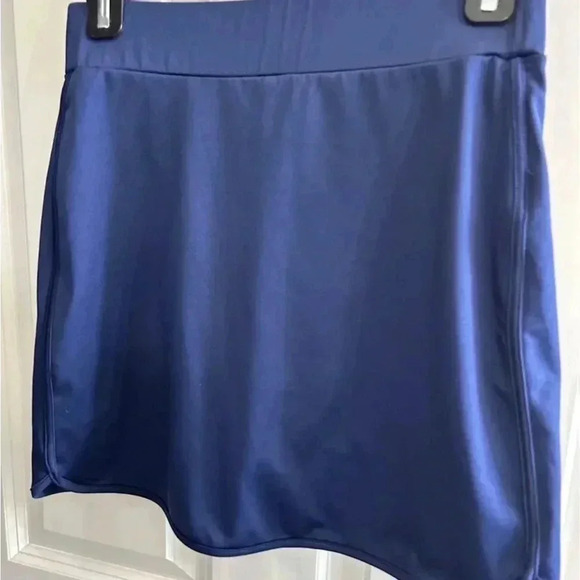 J. Crew Pants - J Crew XS women athletic skort in navy blue. NWOT. Dolphin hem. Preppy. Cute